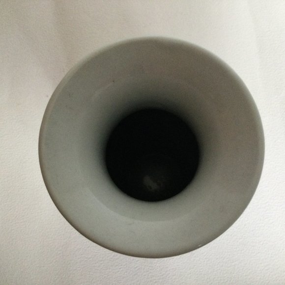 Vintage Chinese porcelain Vase green with pink flowers and birds 8" marked - Picture 6 of 7